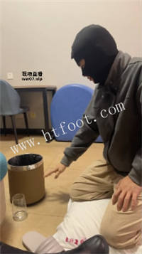 033924e3izq5sel5qiz3vy.jpg