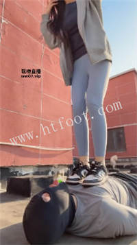 022957hq5vqreux55pe6nz.jpg