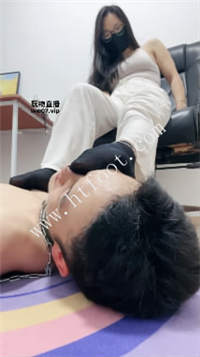 042320rshoe1ts11hhse1p.jpg