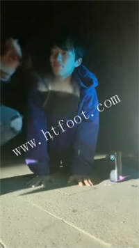 043038it8cw7t7c34kzyyy.jpg