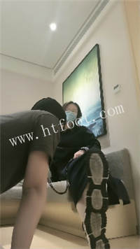 025228eb00z885t8t8nhp8.jpg