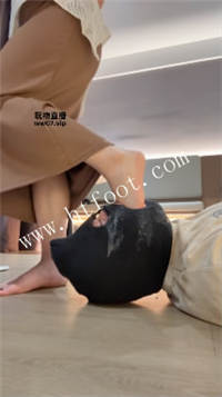 031905tuoogy0034yz0fs7.jpg