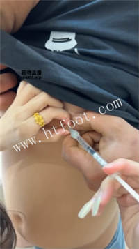 025100kzvgyu797ln17xv1.jpg