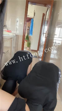125126lq0myy1e3eqq6cy8.jpg