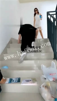 130645bbb4wuz2wwmdsakw.jpg