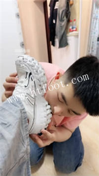 154649e019tqy2nyzyy5ao.jpg