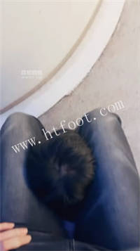 132925y9x6r67i4t9idhtv.jpg
