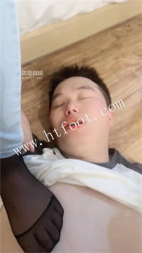 122843brkkookclu3yyyrk.jpg