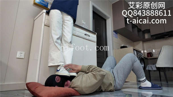 124949a44u0o12is30oooi.jpg