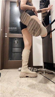 1mrshl20b1i.jpg