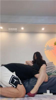 mtqkm3uugln.jpg