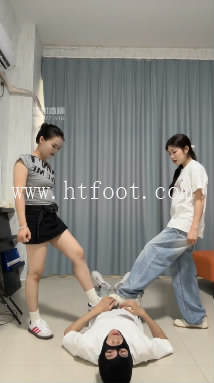 133316nvlq4tvt922nzxtx.jpg