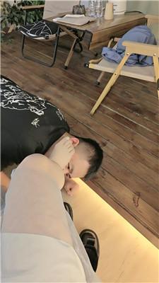 zusvs1qzf3x.jpg