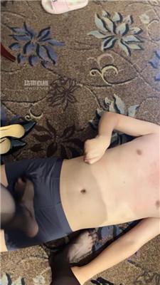 ituxwzr03xy.jpg