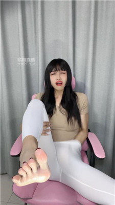 ewlf1gycg5i.jpg