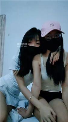 s5t3txivv21.jpg