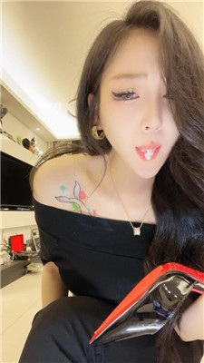 044ofmv4rc4.jpg