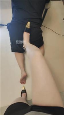 1ul0k40gof2.jpg