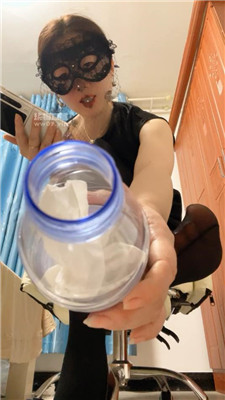 j03exwzdco4.jpg