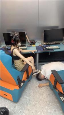 bpttl5amnky.jpg