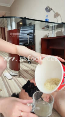 062939wz5bg7p0ghovpggq.jpg