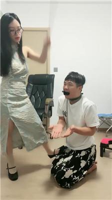 c4fm4qngetv.jpg