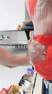 132329e67qq8az9x280ear.jpg