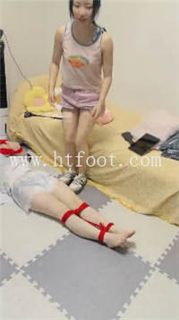 133548ffk3w444khgzkywl.jpg