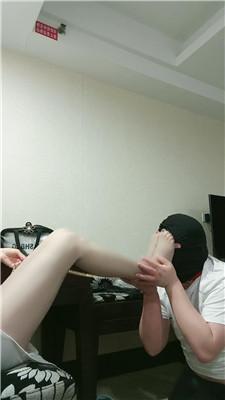 14vy41zp2g5.jpg