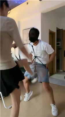 bg1eootwzf4.jpg