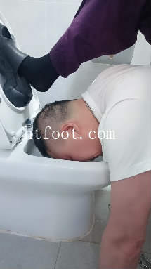 114444ye8frhmsp8rjm4gf.jpg