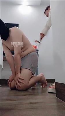 g0momsl14o2.jpg