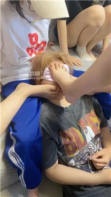 kbalxucfx4p.jpg