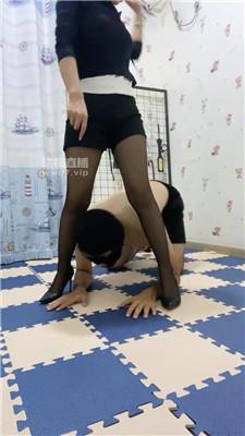 g2u0qhv0ta4.jpg