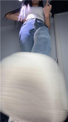 nlxtbbaejm0.jpg