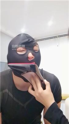 qkkgzoqm0r1.jpg