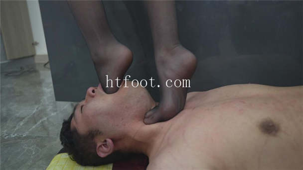 124441c8ek22782z3ymf72.jpg