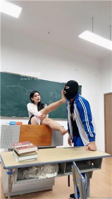 bi3zfkucnns.jpg