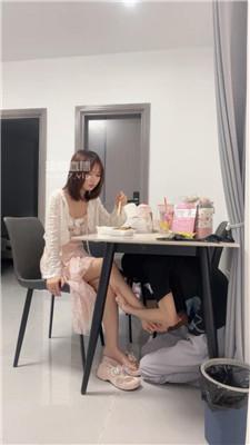034dwk4wf2c.jpg