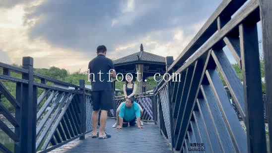 144644f3ososoi99g4q9he.jpg