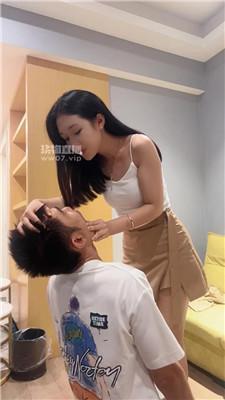 pghoy0du12k.jpg