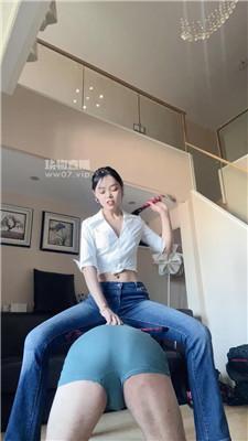 ymqyboywjci.jpg