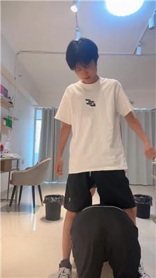 5kntd0thyqc.jpg