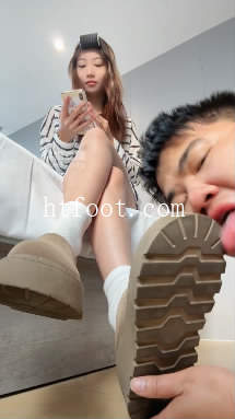 170256t2eefemh20jd26h6.jpg
