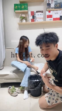 041719xfcba17011bbuhbj.jpg