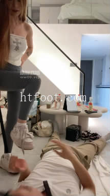 141449uwws8zsssj4q1bff.jpg