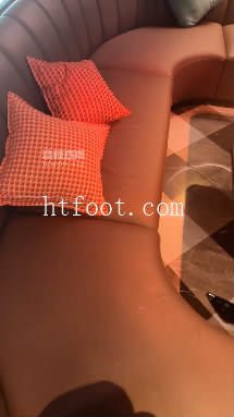 141529r02mab0wqwj6i7m0.jpg