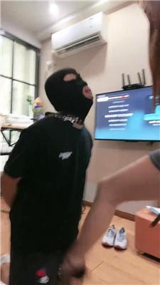 wtw5mtsyhst.jpg