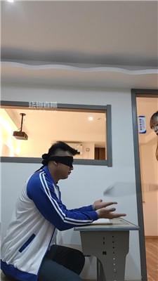 yue14k5vkvn.jpg