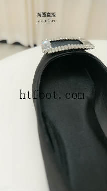 190213cuom0bu11fozgoss.jpg
